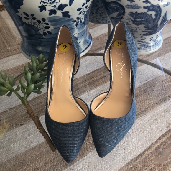 Jessica Simpson Shoes - NWOT! Jessica Simpson pointed pumps! Sz m